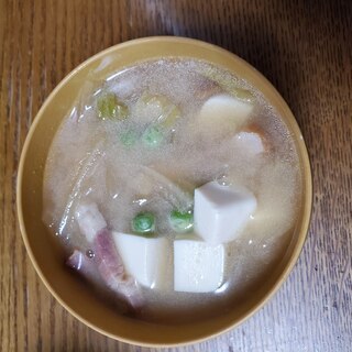 白米ベーコン豆豆腐のお味噌汁